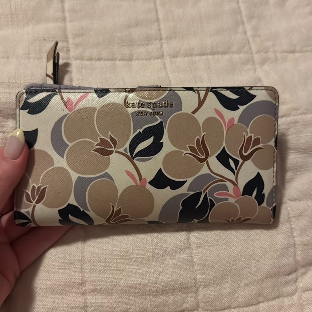 Kate Spade Floral Wallet - Cream and Tan